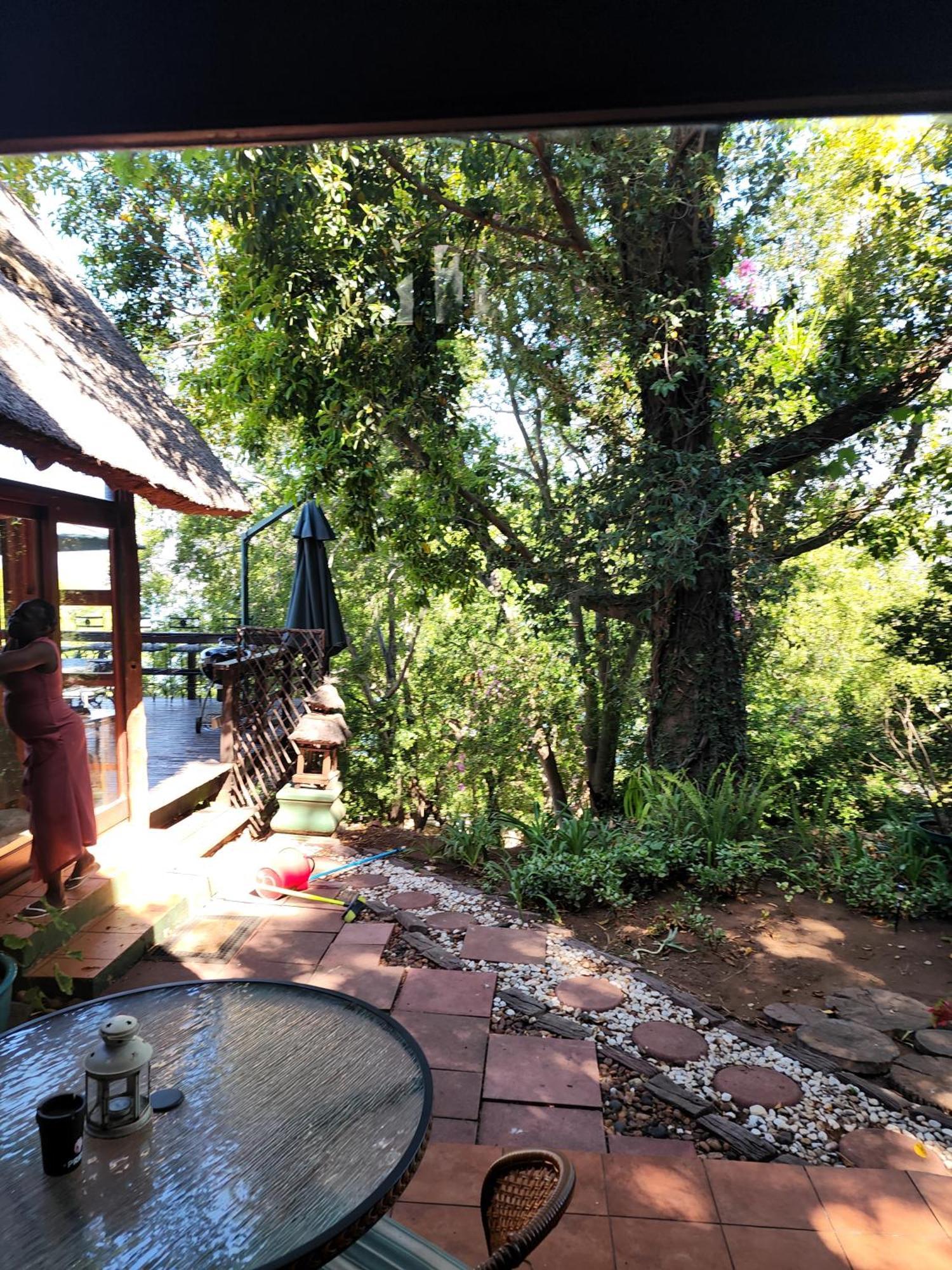 Bali At Scenic Haven Lodge In Hartbeespoort Eksteriør billede