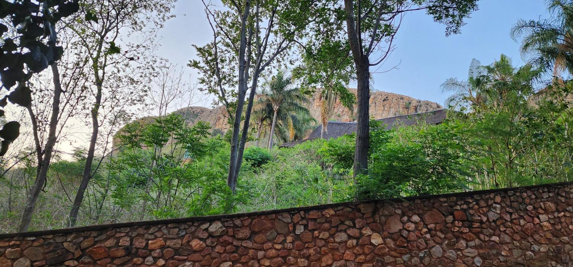 Bali At Scenic Haven Lodge In Hartbeespoort Eksteriør billede