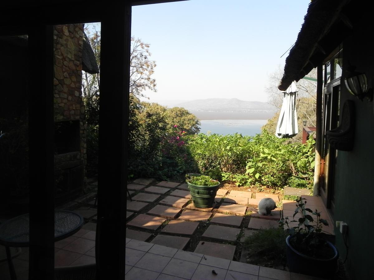 Bali At Scenic Haven Lodge In Hartbeespoort Eksteriør billede